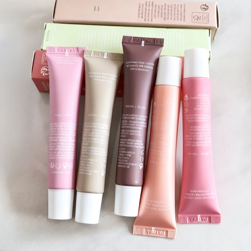 Hot Lip Balm Strawberry Soft S - огляд і ціна Skincare Laneige